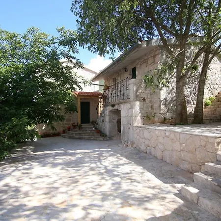 Villa Ctse204/1 - House With Shared Swimming Pool Zezevica