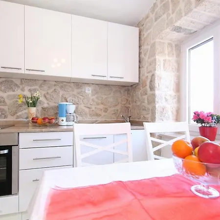 Ctse204/1 - House With Shared Swimming Pool Villa