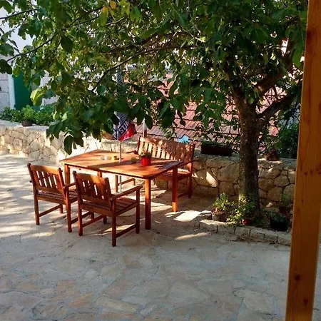 Ctse204/1 - House With Shared Swimming Pool Zezevica
