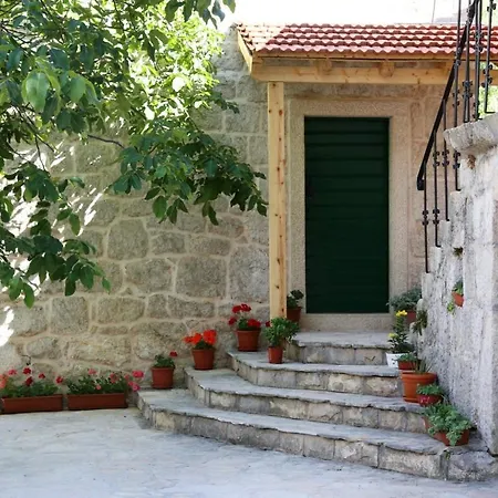 Villa Ctse204/1 - House With Shared Swimming Pool *
